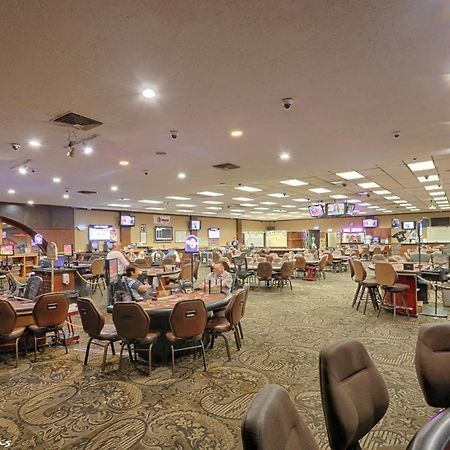 Econo Lodge Lake Elsinore Casino Exterior photo