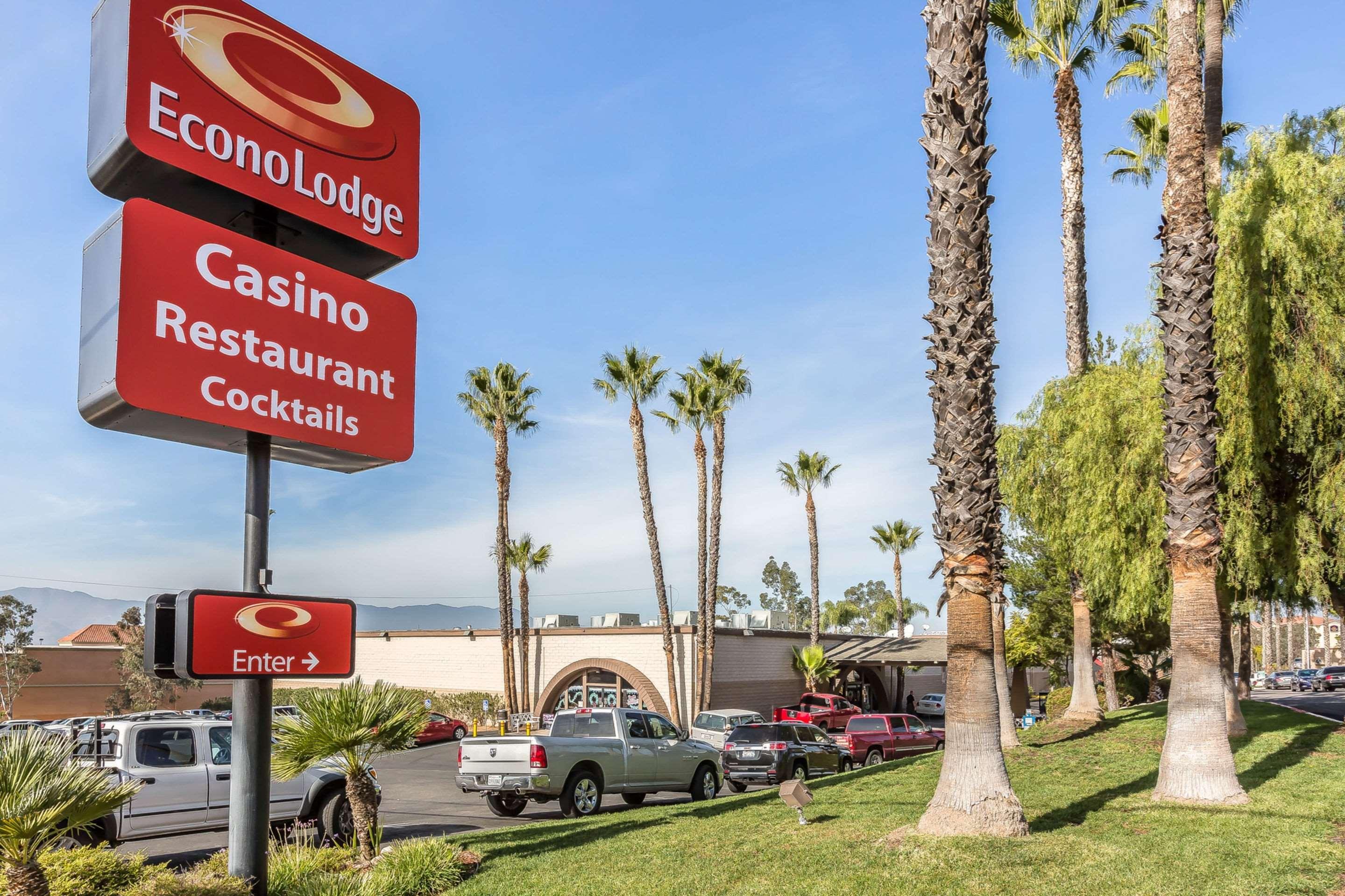 Econo Lodge Lake Elsinore Casino Exterior photo