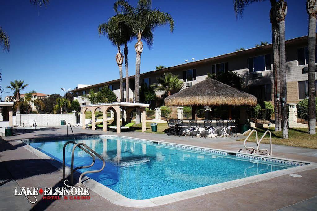 Econo Lodge Lake Elsinore Casino Exterior photo